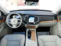 Usado Volvo XC90 Momentum 235 CV (172 kW) 2022 Azul SUV
