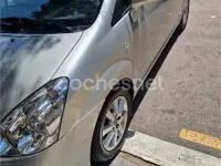 Usado Toyota Corolla Verso Sol 129 CV (94 kW) 2005 Gris / plata Monovolumen
