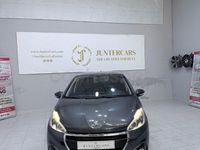 Usado Peugeot 208 Active 82 CV (60 kW) 2016 Gris / plata Utilitario