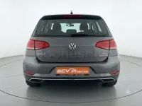Usado VW Golf VII Advance 150 CV (110 kW) 2018 Gris / plata Berlina