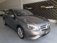 Usado Mercedes A180 Urban 109 HP (80 kW) 2014 Cinzento Sedan
