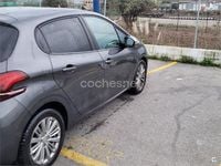 Usado Peugeot 208 Signature Sky 82 CV (60 kW) 2019 Gris / plata Utilitario