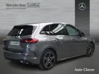 Usado Mercedes B200 150 CV (110 kW) 2025 Gris montaña Utilitario