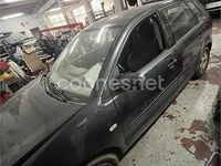 Usado VW Polo Highline 100 CV (73 kW) 2003 Azul Berlina