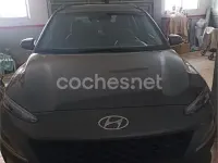 Usado Hyundai Kona 120 CV (88 kW) 2021 Gris / plata SUV