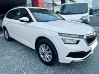 Usado Skoda Kamiq Ambition 110 CV (80 kW) 2021 Blanco SUV