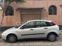 Usado Ford Focus Ambiente 100 CV (73 kW) 2001 Gris / plata Berlina