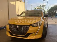 Usado Peugeot 208 GT-line 100 CV (73 kW) 2019 Amarillo Utilitario