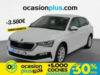 Usado Skoda Scala Ambition 110 CV (80 kW) 2021 Blanco Utilitario