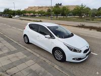 Usado Kia Ceed GT 90 HP (66 kW) 2014 Branco Sedan