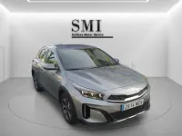 Usado Kia XCeed 120 CV (88 kW) 2022 Gris / plata SUV