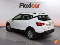 Usado Seat Arona Style 110 CV (80 kW) 2021 Blanco SUV