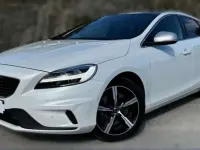 Usado Volvo V40 R-Design Momentum 152 CV (111 kW) 2019 Naranja Utilitario