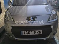 Usado Peugeot Partner Tepee Active 92 CV (67 kW) 2010 Gris / plata Monovolumen
