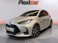 Usado Toyota Yaris Hybrid Style 116 CV (85 kW) 2021 Gris Utilitario