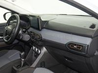 Usado Dacia Jogger Extreme 140 CV (102 kW) 2023 Blanco Monovolumen