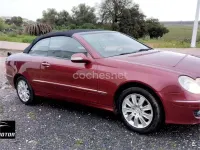 Usado Mercedes CLK200 Elegance 163 CV (119 kW) 2005 Granate Descapotable