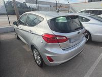 Usado Ford Fiesta Trend 75 CV (55 kW) 2021 Gris Utilitario