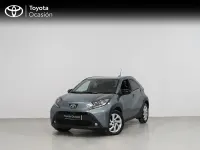 Usado Toyota Aygo X Play 72 CV (52 kW) 2024 Gris SUV