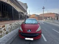Usado Peugeot 207 70 CV (51 kW) 2006 Rojo Berlina