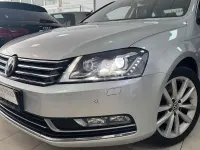 Usado VW Passat Highline 160 CV (117 kW) 2011 Gris / plata Familiar