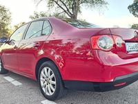 Usado VW Jetta Edition 105 CV (77 kW) 2009 Rojo Berlina