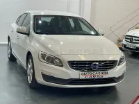 Usado Volvo S60 Momentum 150 CV (110 kW) 2017 Blanco Berlina