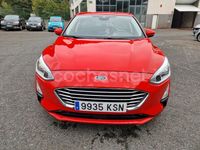 Usado Ford Focus Trend 125 CV (91 kW) 2018 Rojo Berlina