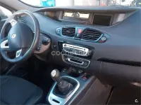 Usado Renault Scénic III 130 CV (95 kW) 2011 Gris / plata Monovolumen