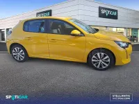 Usado Peugeot 208 Active 100 CV (73 kW) 2020 Amarillo Utilitario