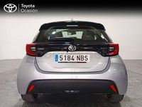 Usado Toyota Yaris Hybrid Active 116 CV (85 kW) 2025 Gris / plata Berlina