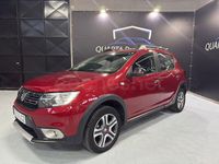 Usado Dacia Sandero Essentiel 90 CV (66 kW) 2019 Granate Berlina
