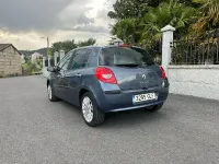 Usado Renault Clio II 100 CV (73 kW) 2010 Gris / plata Berlina