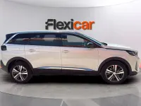 Usado Peugeot 5008 Active 131 CV (96 kW) 2023 Blanco SUV