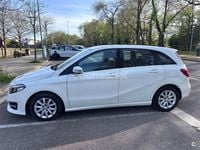 Usado Mercedes B180 109 CV (80 kW) 2015 Blanco Monovolumen