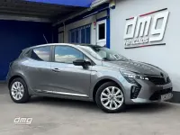 Usado Renault Clio Evolution 100 CV (73 kW) 2025 Gris Utilitario