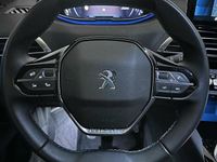 Usado Peugeot 5008 Allure 130 CV (95 kW) 2023 Gris Monovolumen