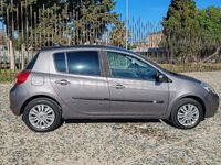 Usado Renault Clio II Authentique 75 CV (55 kW) 2011 Gris / plata Berlina