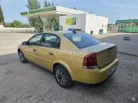 Usado Opel Vectra Comfort 125 CV (91 kW) 2003 Amarillo Berlina