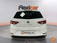 Usado Seat Leon Style 115 CV (84 kW) 2019 Blanco