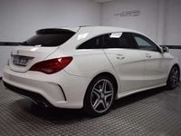 Usado Mercedes CLA200 Shooting Brake AMG line 136 CV (100 kW) 2015 Blanco Familiar