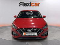 Usado Hyundai i30 120 CV (88 kW) 2024 Rojo Berlina