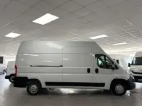 Usado Citroën Jumper 140 CV (102 kW) 2023 Blanco Monovolumen