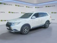 Usado Mitsubishi Outlander 150 CV (110 kW) 2016 Blanco SUV