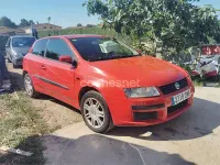 Usado Fiat Stilo Dynamic 115 CV (84 kW) 2003 Rojo Berlina