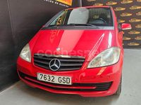 Usado Mercedes A180 Avantgarde 109 CV (80 kW) 2010 Rojo Monovolumen