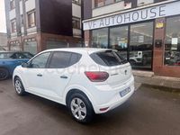 Usado Dacia Sandero Acces 67 CV (49 kW) 2021 Blanco Berlina