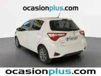 Usado Toyota Yaris Active 111 CV (81 kW) 2018 Blanco Utilitario