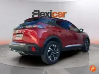 Usado Peugeot 2008 Allure 130 CV (95 kW) 2022 Rojo SUV