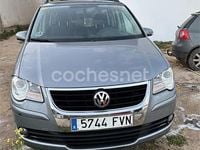 Usado VW Touran 140 CV (102 kW) 2007 Gris / plata Monovolumen